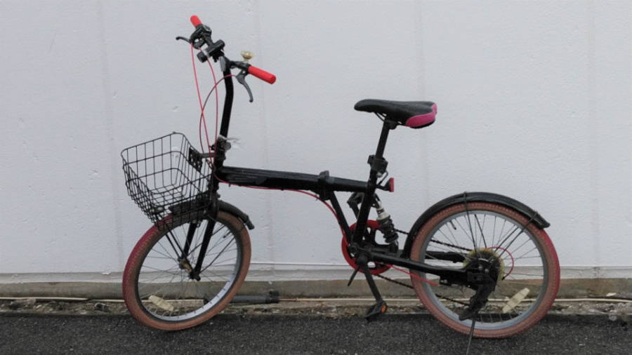 かご付き街乗りタイプの折りたたみ自転車