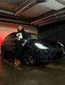 Sähköauton latausasema DEFA Power tesla latauksessa
