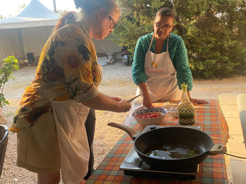 Cours de cuisine Brindisi: On prépare et on déguste les orecchiette typiques de Brindisi. 