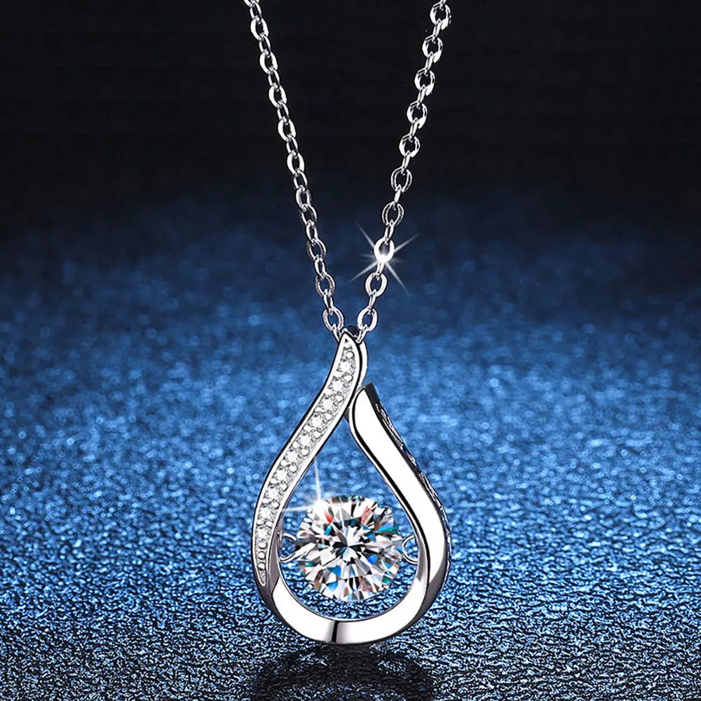 Beautiful 1ct Clavicle Diamond Pendant