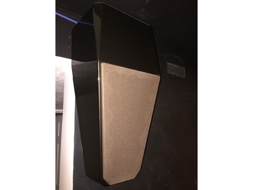 Wilson Audio Alida   Wall-Mounted speakers (pr.)