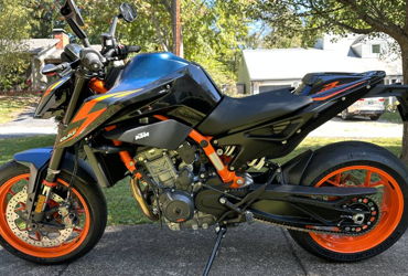 2023 KTM 890 DUKE R motorcycle for rent near Asheville, NC