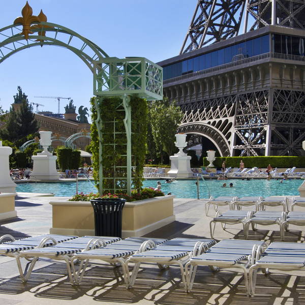 Pool a Paris at Paris