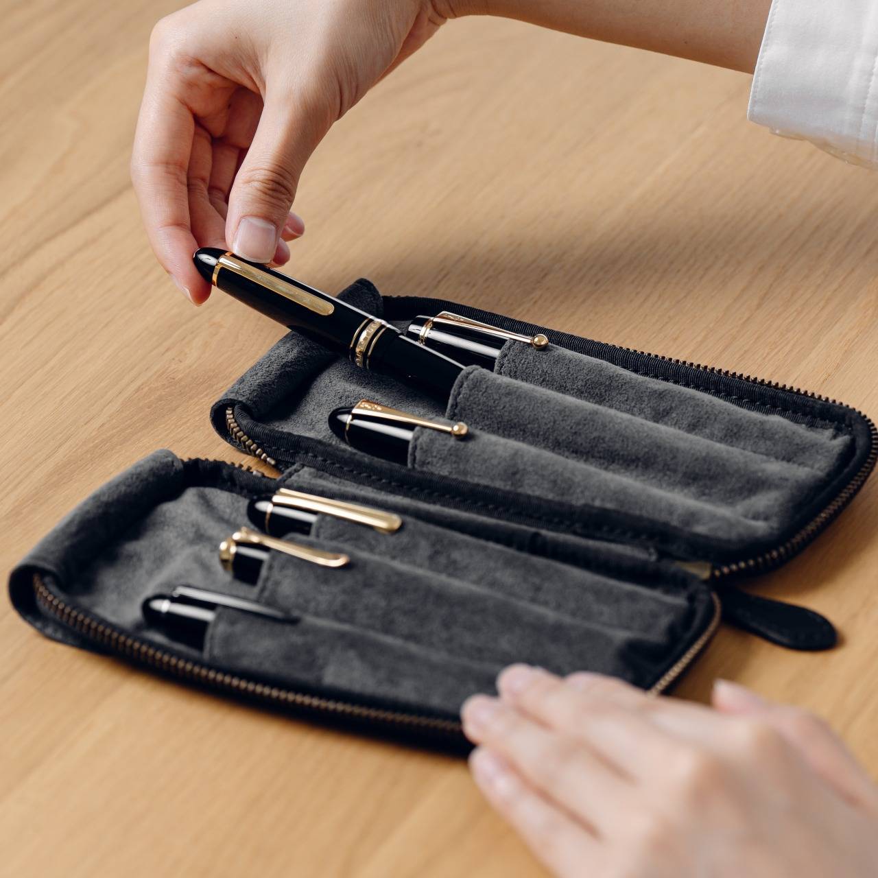 Zip pencil case to protect and view your 6 precious pens