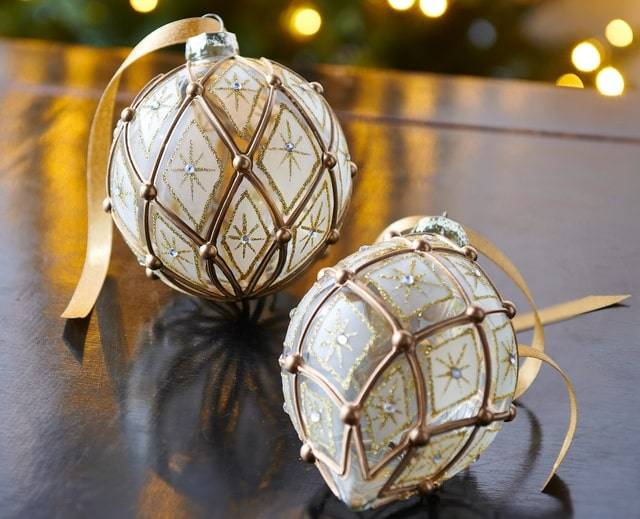 outdoor decoration nutcrackers with wreath and candy cane