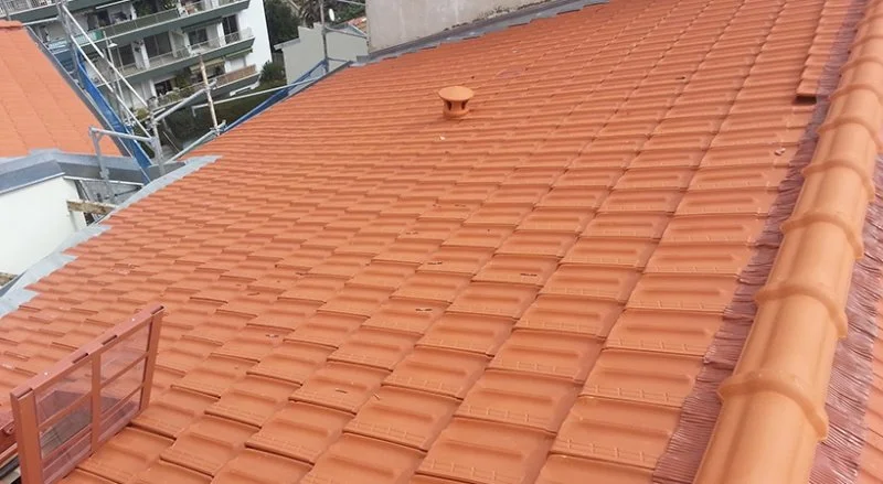Pose de tuiles de Marseille à Nice Nord — photo 2 sur 7 — CEG TOITURE