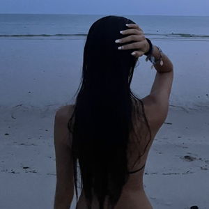 Christinezpq's avatar