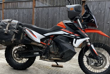 2021 KTM 890 ADVENTURE R motorcycle for rent near Seattle, WA