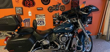 2021 HARLEY-DAVIDSON HERITAGE CLASSIC motorcycle for rent near Houston , TX