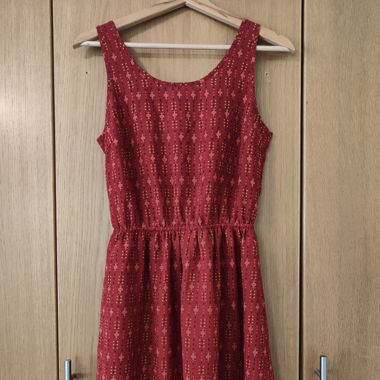 Kleid mit schönem Rückenausschnitt