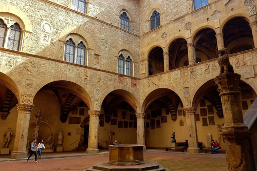Барджелло - ратуша, тюрьма, музей