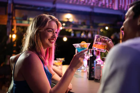 Drunken History Bar Crawl Tour with Local Drinks