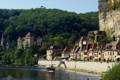 Chateaux en bord d'un fleuve 