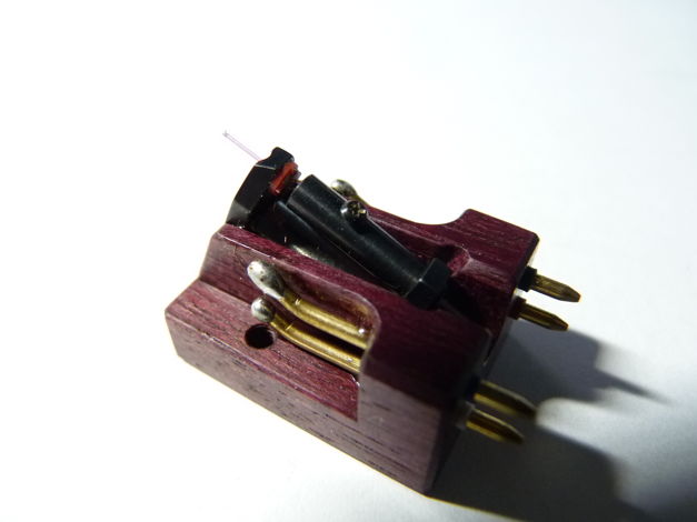 Aidas Purpleheart Ruby LOMC cartridge