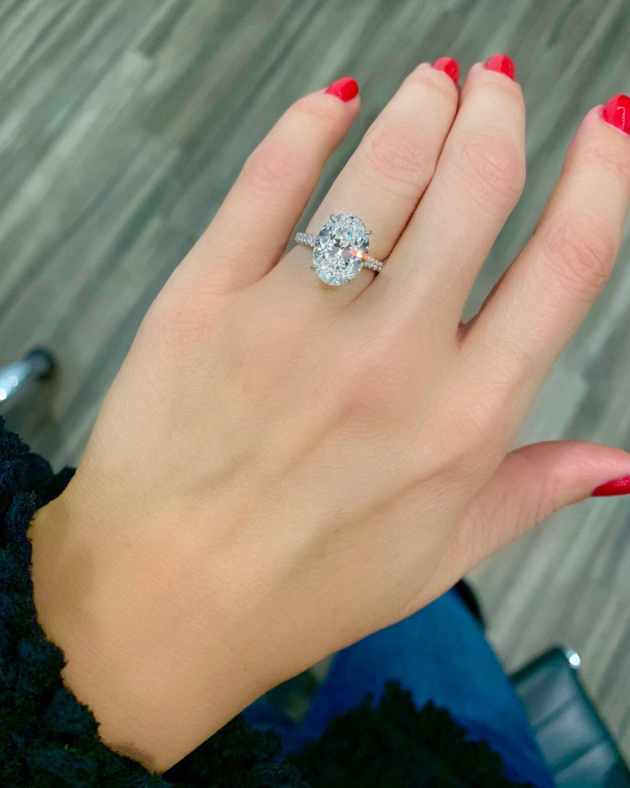 Miss Diamond Ring 3 Carat 4 Carat Oval Diamond Engagement Ring