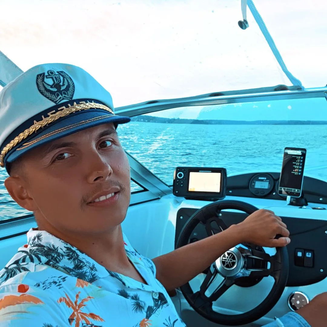 Atte Hartikainen - Meininki taksit -Aten Apu- Kuopionvesitaksi