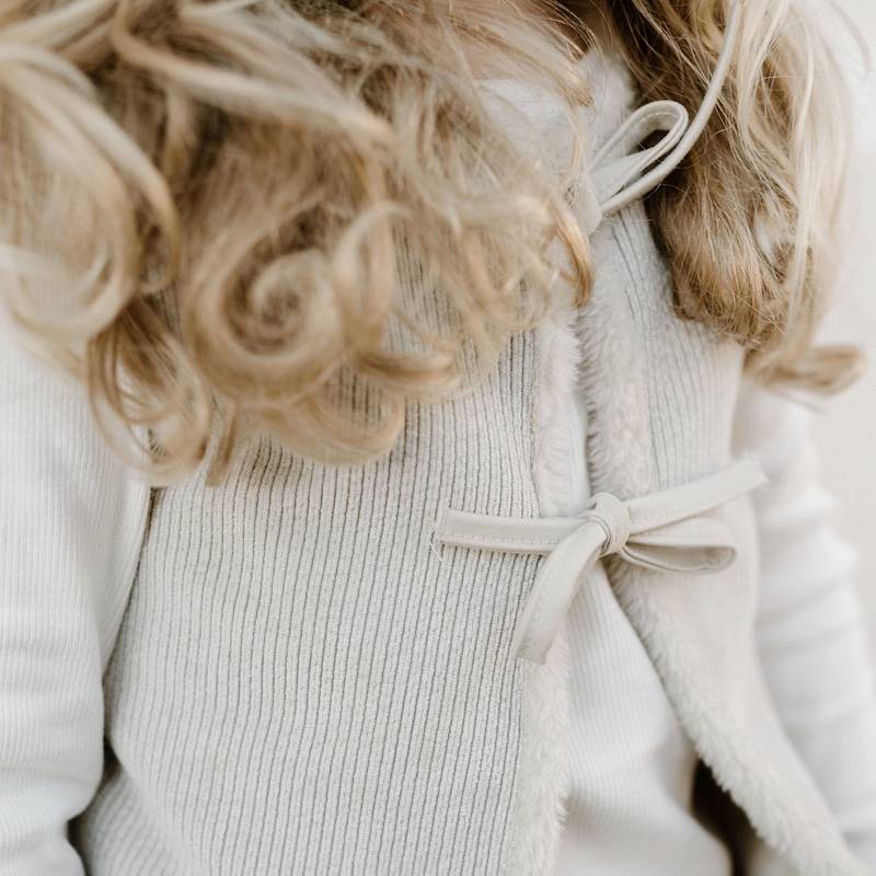 le gilet réversible beige bleu fabriqué au portugal junior adulte matchy matchy famille suisse excellence qualité élégance cadeau indispensable must-have style qualité excellence premium marque swiss brand 