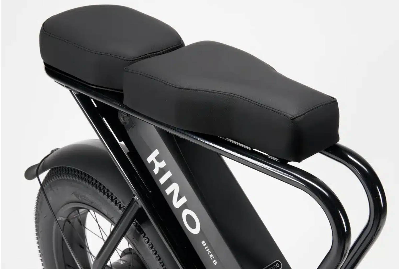 Porte bagage et sieges supplémentaires du Bolide de Kino Bike vendu chez ShiftBikes à Paris