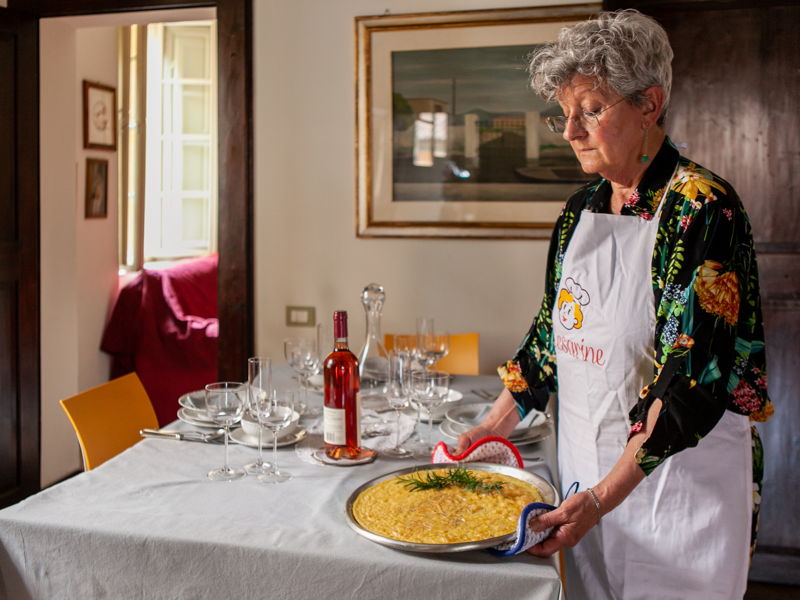 Cooking classes Pisa: Pisa pasta with three seasonal toppings and a doc wine
