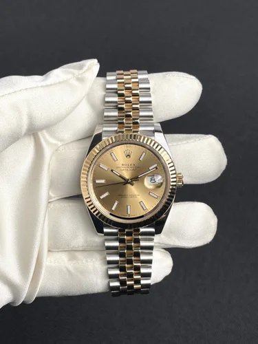 Rolex Datejust 41 41 Champagne dial Jubilee Bracelet Box & Papers 2025