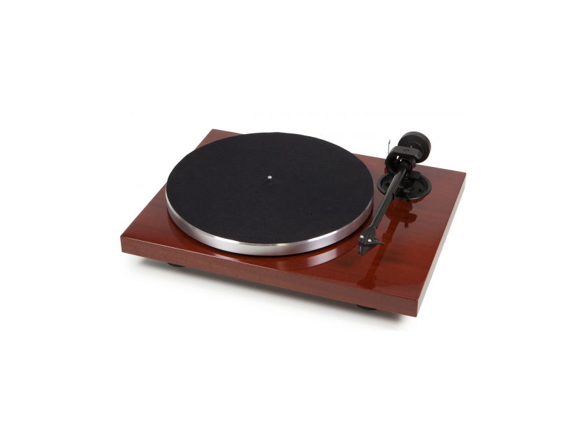 Project Audio 1Xpression Carbon Classic Turntable (mahogany)