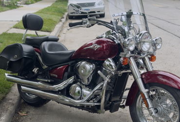2009 KAWASAKI VN900B9F VULCAN 900 CLASSIC motorcycle for rent near Evanston , IL