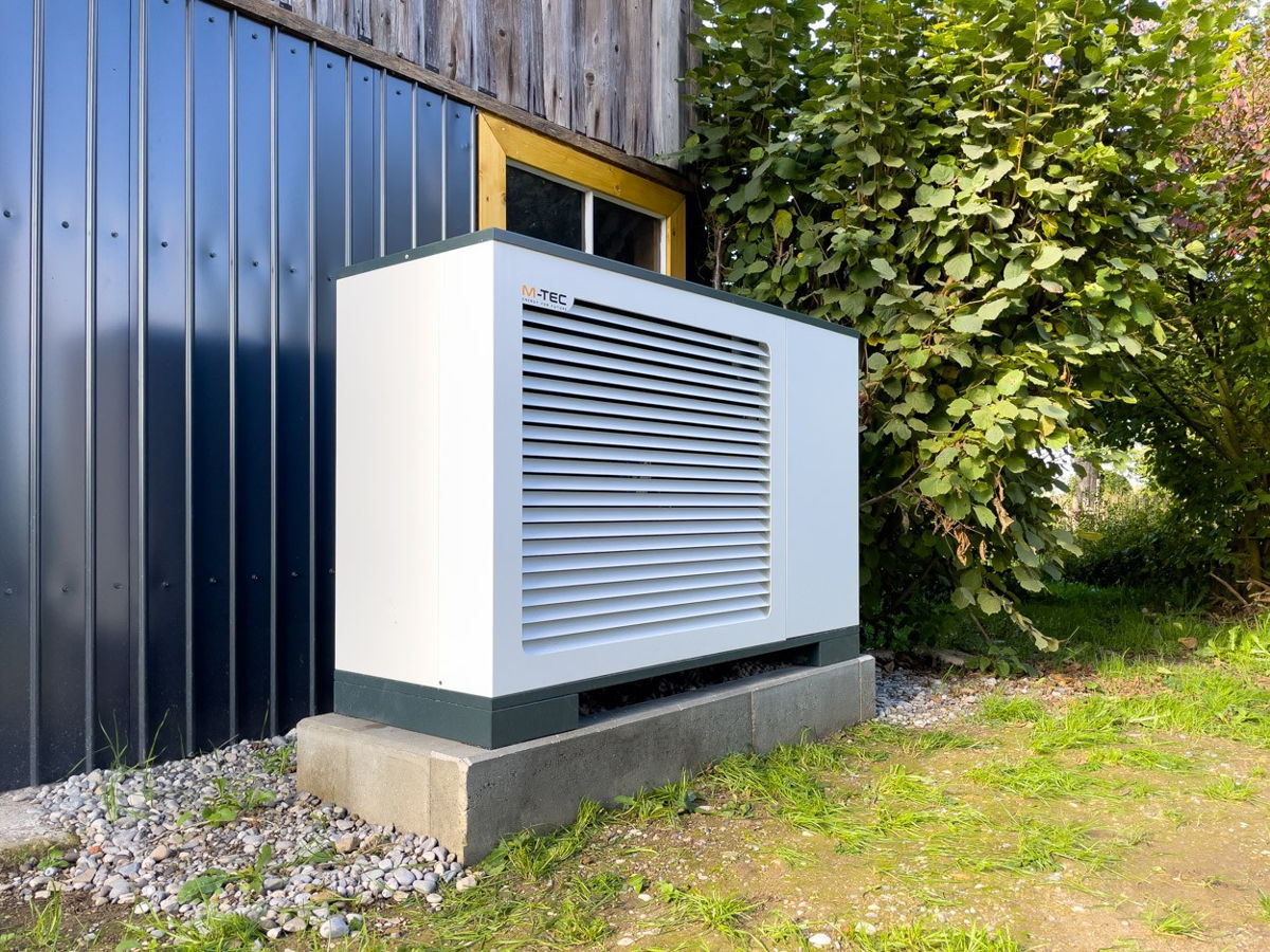 Foto Kundenreferenz Bauernhaus Außenansicht Wärmepumpee