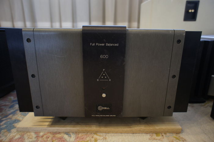 Krell 600 Fully Regulated Balanced 600 power amplifier ...