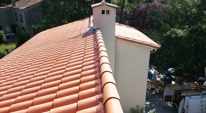 Rénovation de la couverture en tuiles romanes d’une villa à Cannes — photo 12 sur 23 — CEG TOITURE