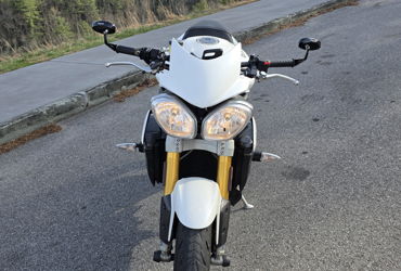 2013 TRIUMPH SPEED TRIPLE ABS motorcycle for rent near Walland, TN