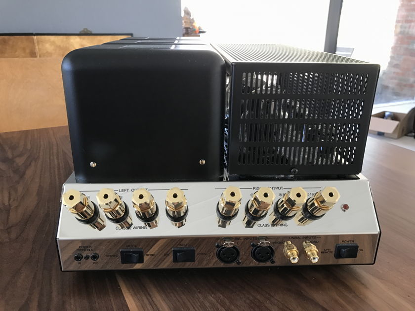 McIntosh MC275 Mark VI Power Amplifier, Mint