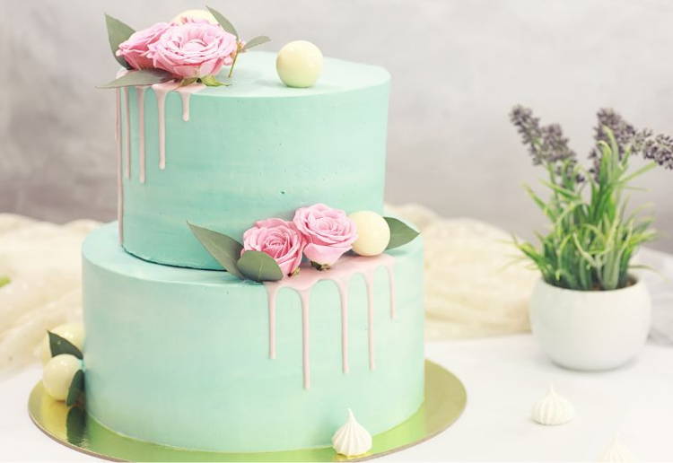 記念日ケーキカップル