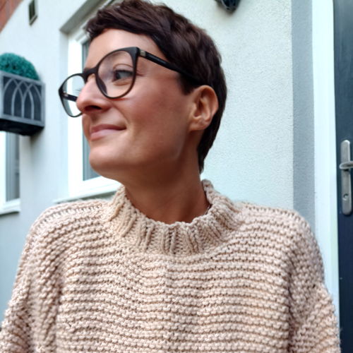 Knitting Pattern: Super simple garter sweater