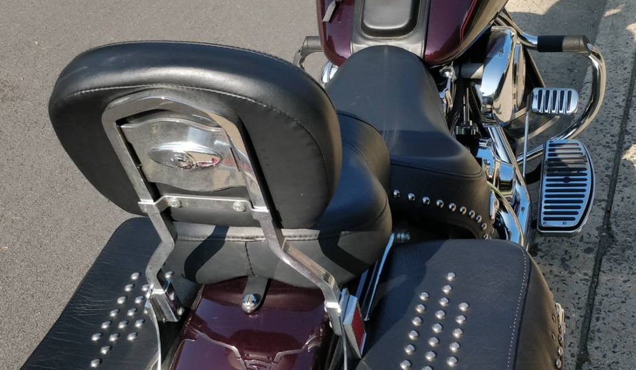 HARLEYDAVIDSON FLSTC HERITAGE SOFTAIL CLASSIC (LUX COLORS) for rent