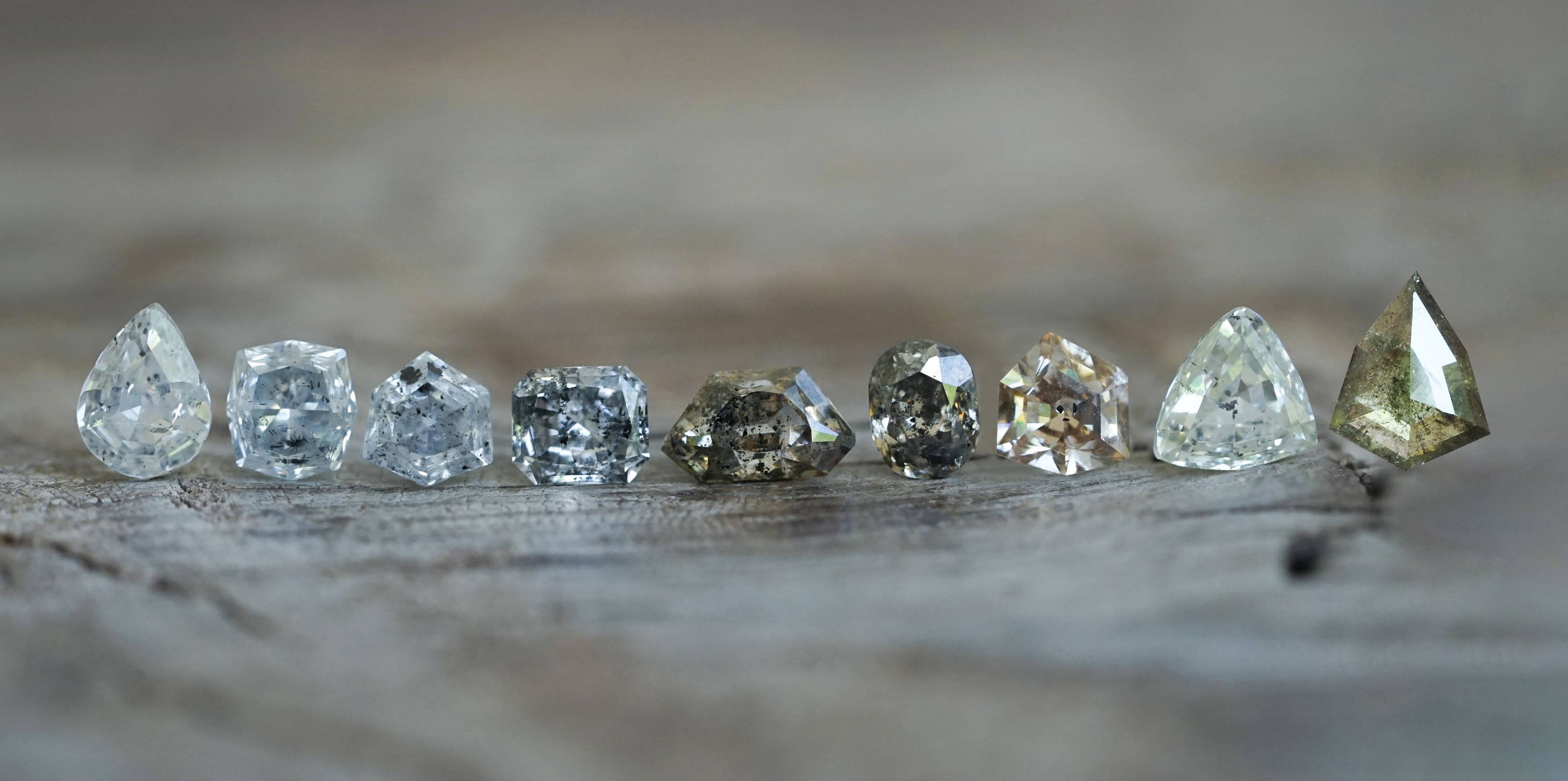 A variety of salt and pepper loose diamond stones
