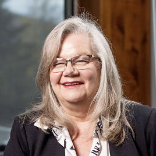 Connie  Palmer
