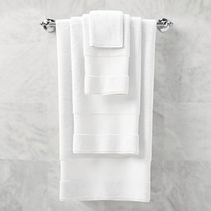 Frontgate Resort Collection Bath Towels in White