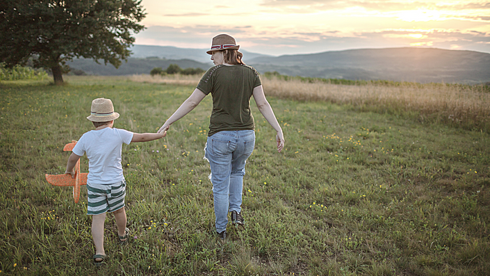 Attachment Theory and Continuing Bonds in Grief