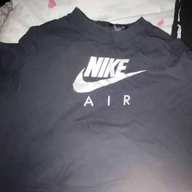 Nike Air cropped Tshirt 