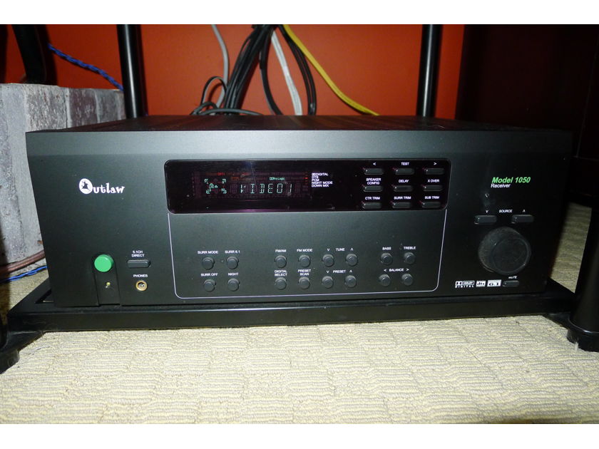 Outlaw Audio 1050 Home theatre receiver