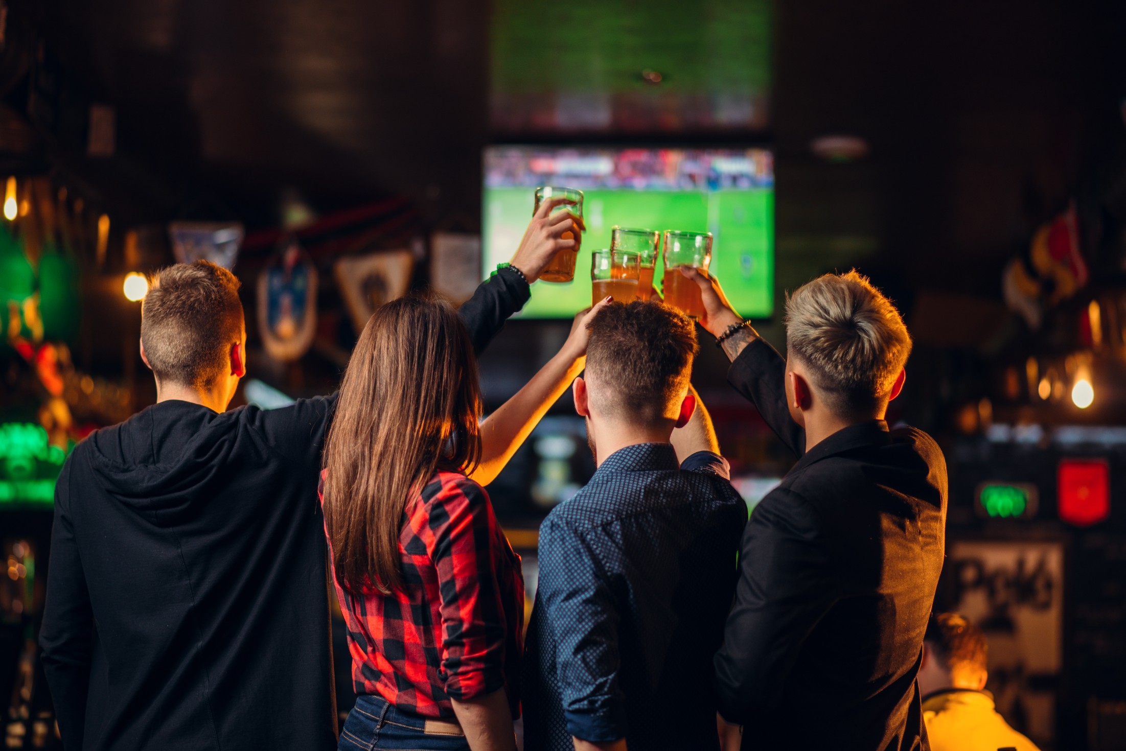 6 Great Places To Watch Your Favorite Team