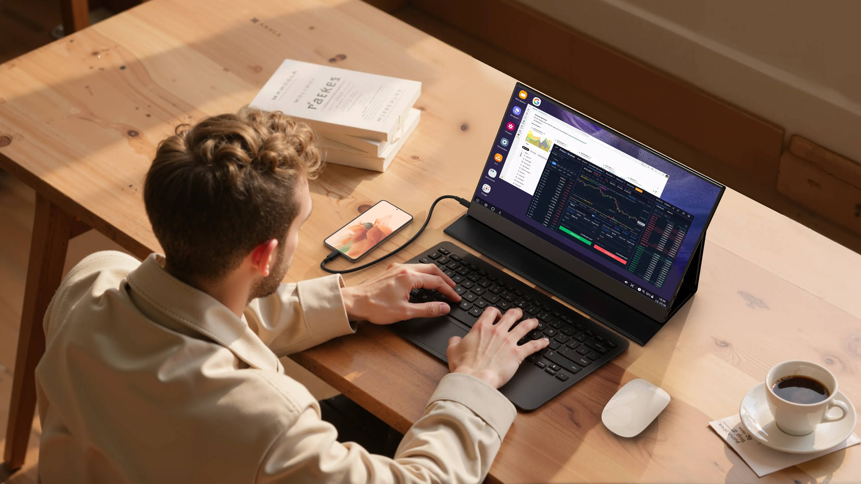 UColor O Lite - 13,3 Zoll MacBook Mini Monitor mit 4K OLED-Display