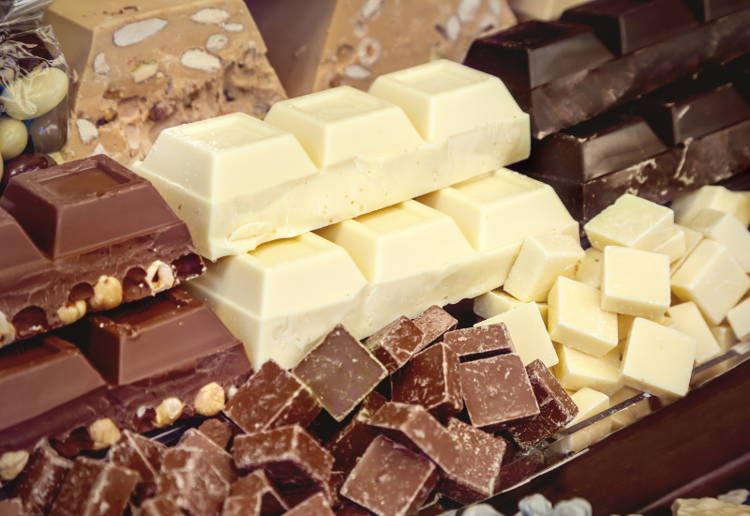 溶けないチョコとは