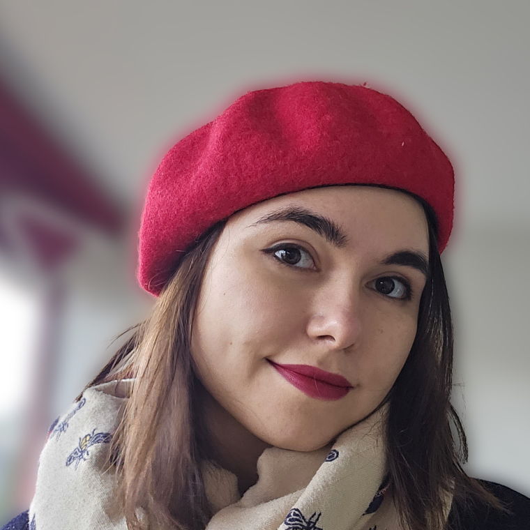 Warm wool beret in bright red color
