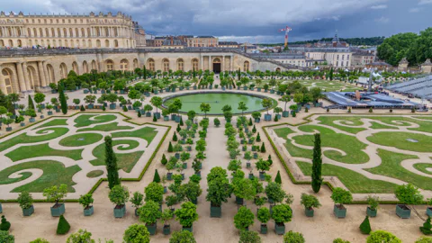 Versailles Guided Tour with Skip-the-Line Entry