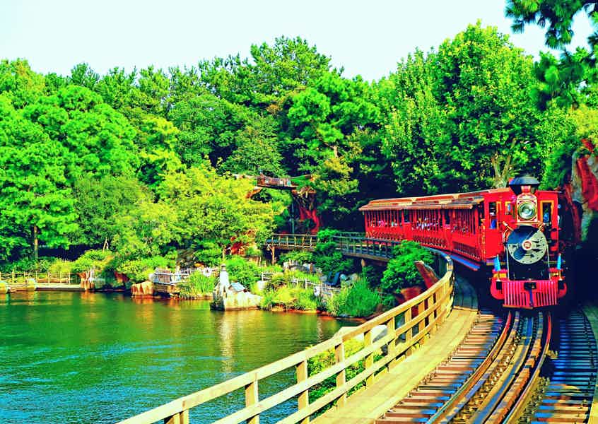 Round-Trip Comfortable Coach Transfer from Paris to Disneyland® Paris - photo 1