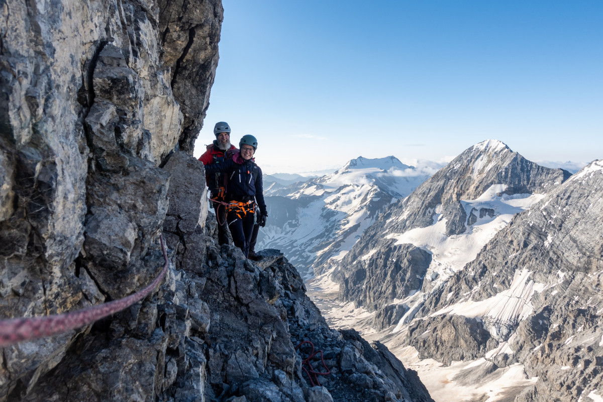 Geführte Hochtouren in Österreich online buchen und Abenteuer hoch oben am Berg erleben.