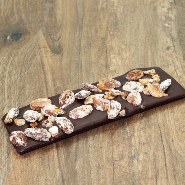 tablette-de-chocolat-noir-croquant-amandes-63