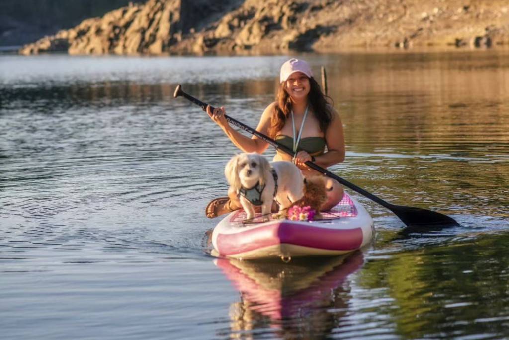 Inflatable stand up paddle board for beginners in Canada