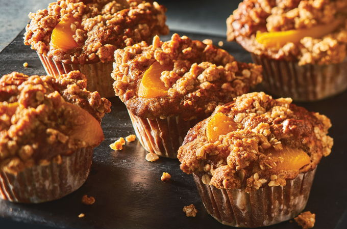 Peach Muffins with Cinnamon Crumble